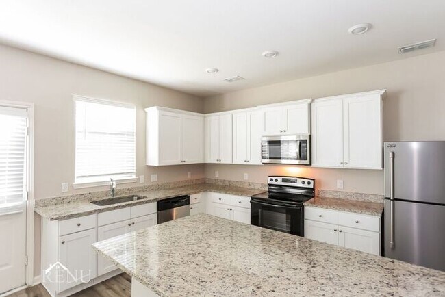 Foto del edificio - 2022 Delta Downs Dr