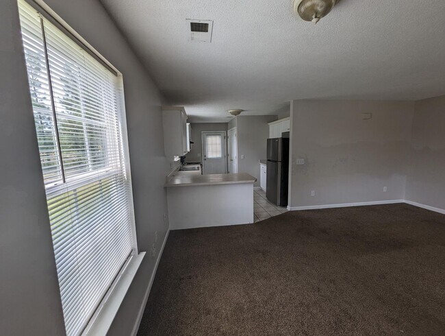 Foto del edificio - Unit for rent