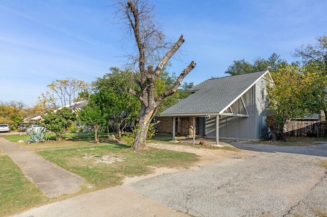 Building Photo - CV-AUS6901 Woodhue