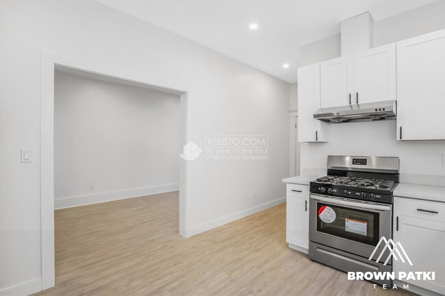 Building Photo - 1334 9th Ave