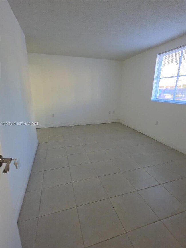 Building Photo - 14961 SW 82nd Ln