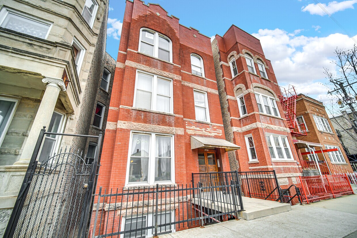 2320 W 24th St Unit 2, Chicago, IL 60608 Apartments in Chicago, IL