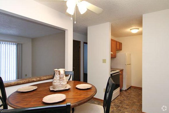 Dining Area - Park Forest