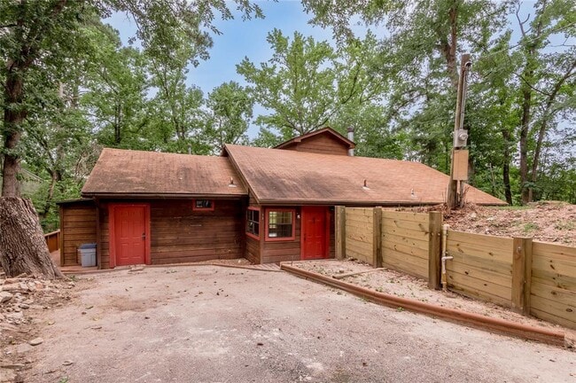 Building Photo - 73 Thomas Lake Rd
