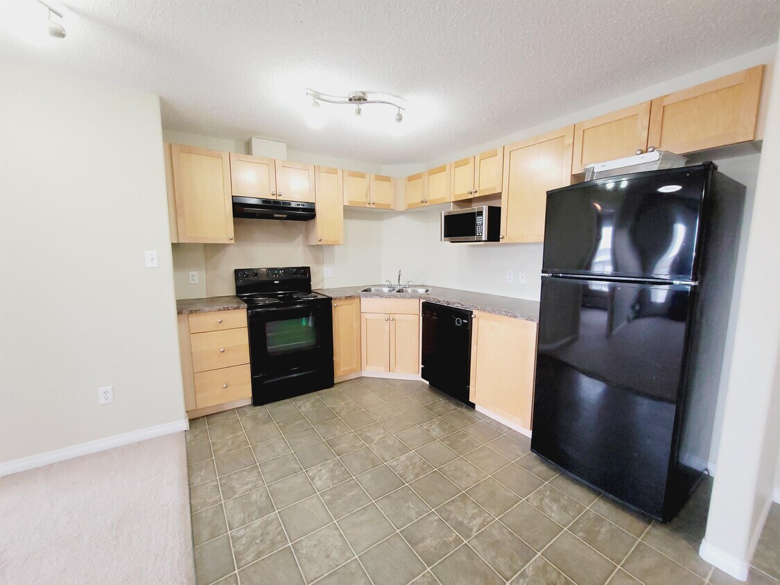 Photo principale - 7339 Terwillegar Dr S NW