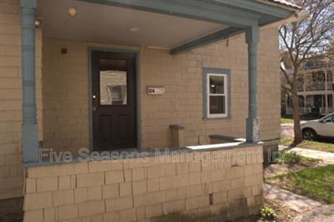 Photo - 124 N Winooski Ave House