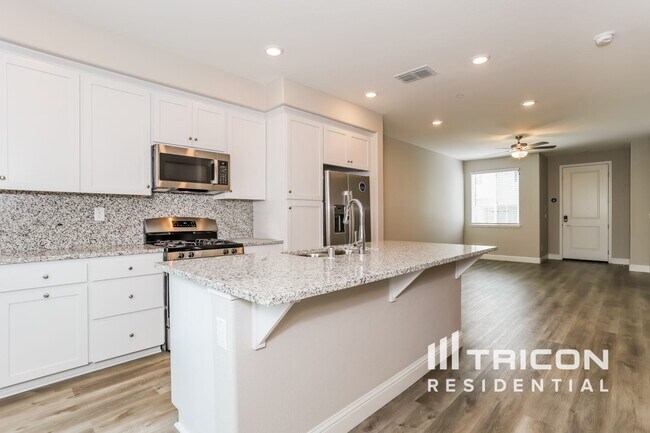 Building Photo - 2118 Comstock Ln