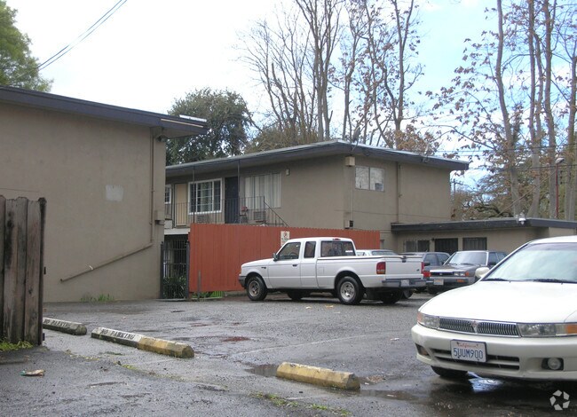 Building Photo - 315 T St