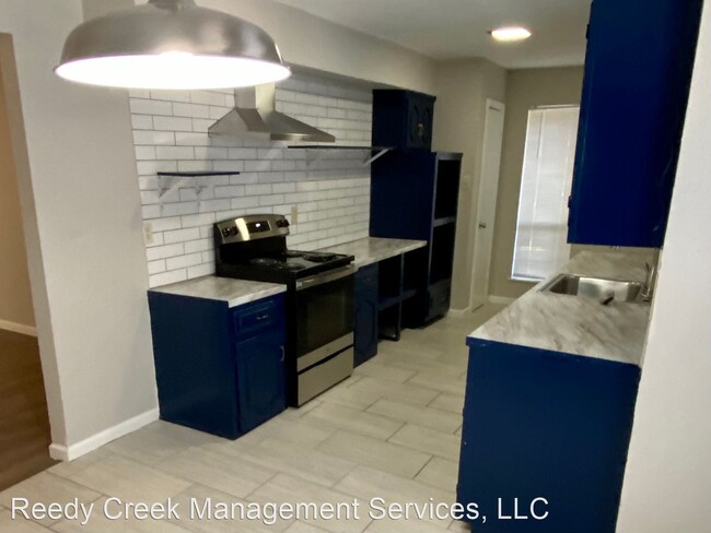 Building Photo - 4 br, 2 bath House - 1039 Oak Meadow Lane