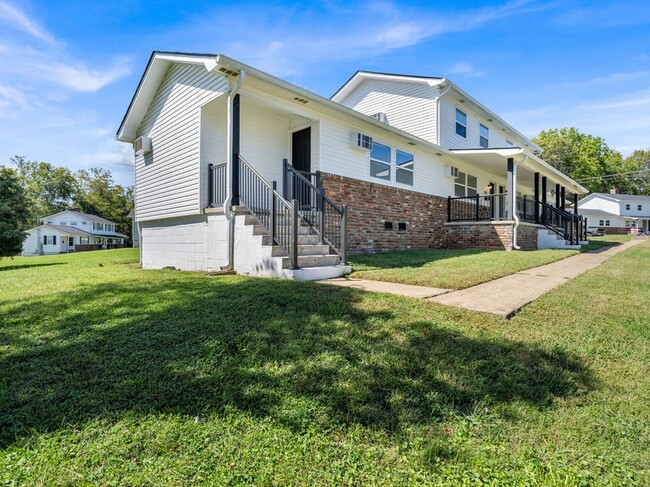 Building Photo - Oak Ridge 37830 - 1 Bedroom, 1 Bath Quadpl...