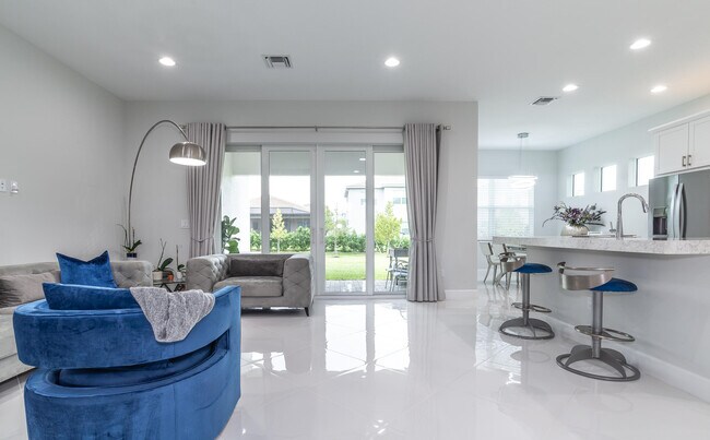 Foto del edificio - 15145 Cameo Ct