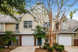 Building Photo - 8679 Grassy Oak Trail
