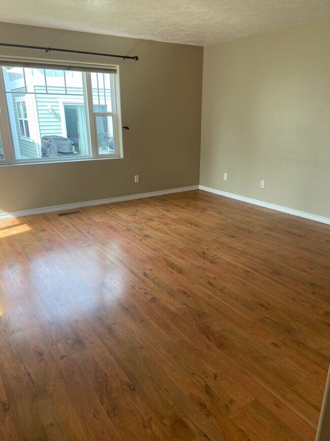 Building Photo - Available for lease immediately