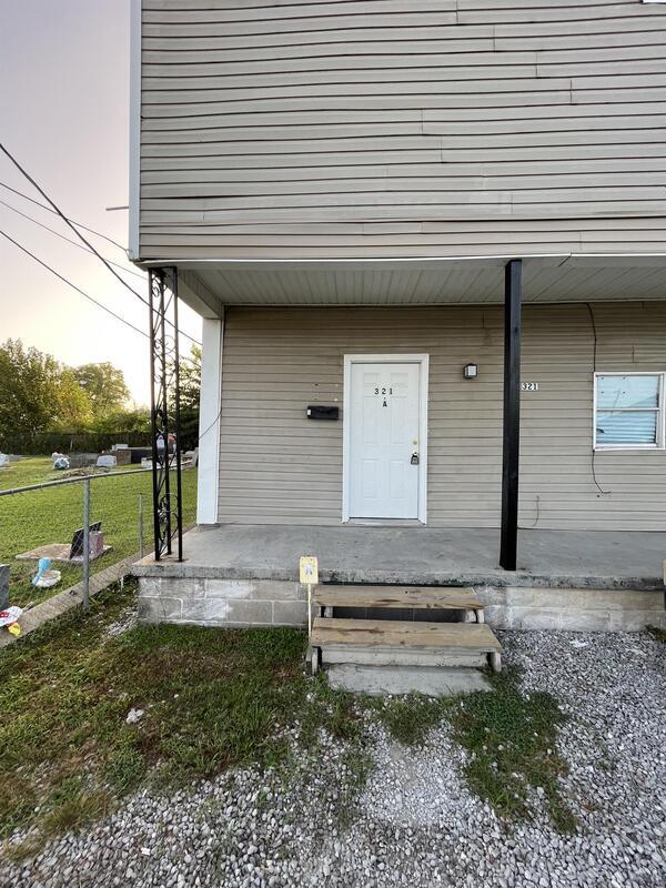 Primary Photo - 321 Robinson Ave
