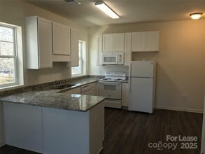 Building Photo - 17905 Delmas Dr