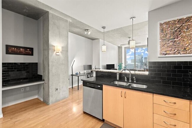 Foto del edificio - 860 Peachtree St NE