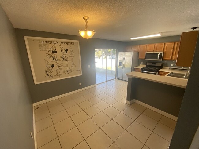 Building Photo - Davenport 3 Bedroom 2 Bathroom Corner Lot!!!