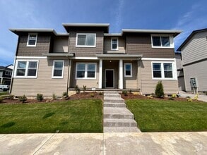 Building Photo - 16879 SW Beemer Ln