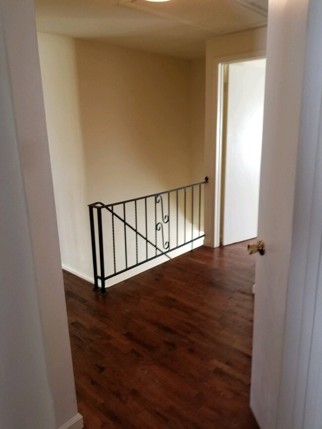 18 Hammond Plaza Beacon Ny 12508 Townhouse For Rent In Beacon Ny Apartments Com