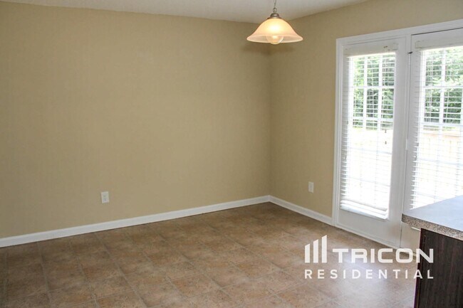 Building Photo - 1693 Bismarck Cir
