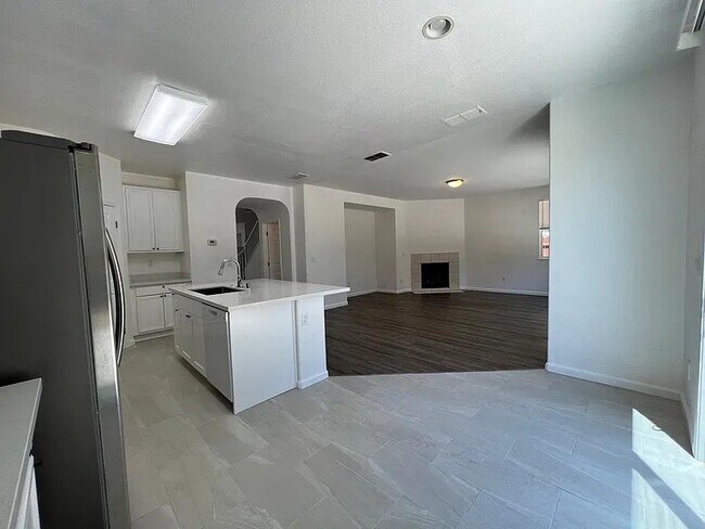 Foto del edificio - 120 Stone Valley Cir