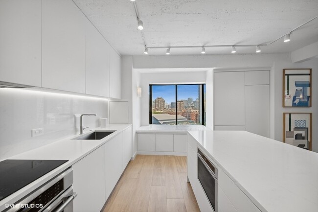 Foto del edificio - 345 N Canal St