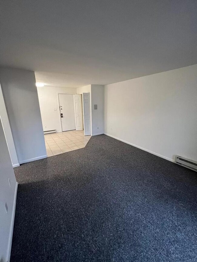 Building Photo - 815 Morton St