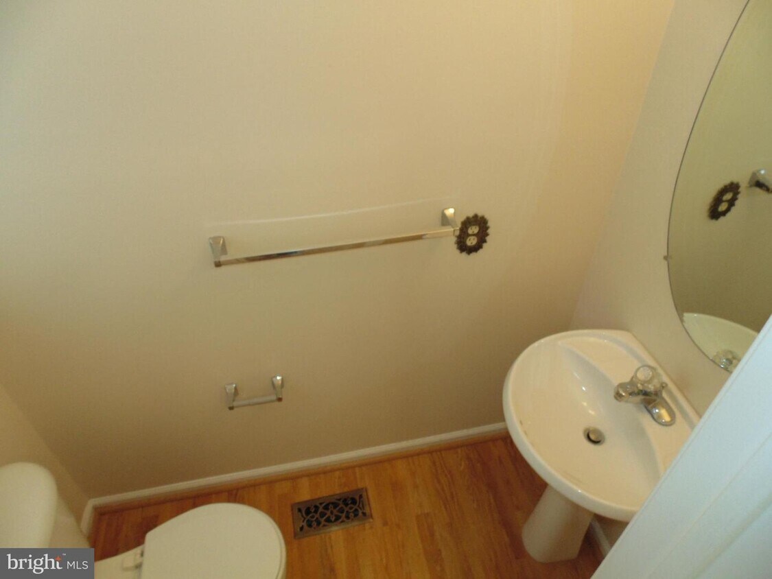 2403 Hamden Ct, Crofton, MD 21114 Townhome Rentals in Crofton MD