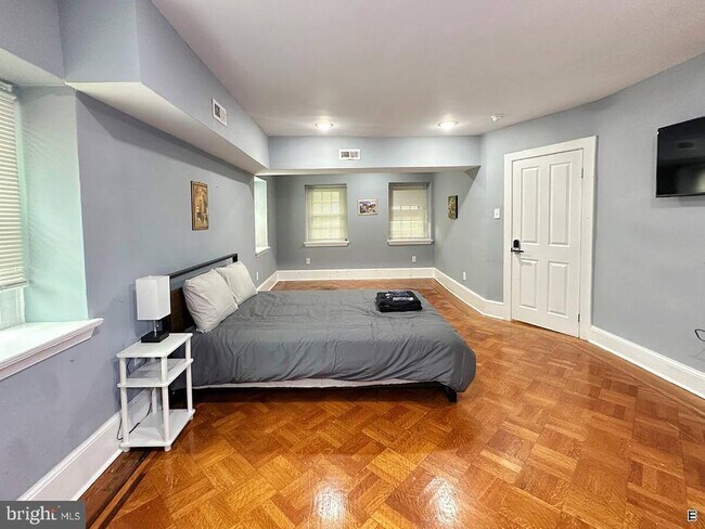 Foto del edificio - 5204 Overbrook Ave
