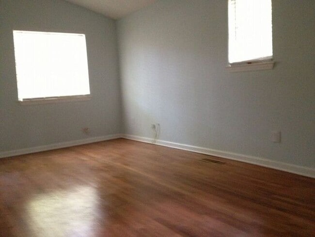 Foto del edificio - 3154 McKenzie Rd