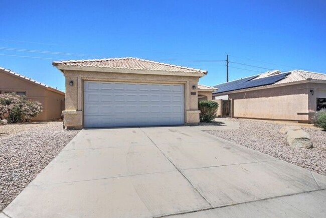 Foto del edificio - READY TO VIEW! Charming 3 Bed 2 Bath Home ...