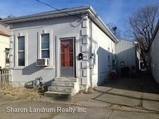 Primary Photo - 2 br, 1 bath House - 947 E Oak St