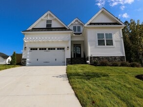 Building Photo - 16001 Maclear Dr