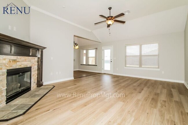 Building Photo - SPECIAL: 50% off first month's rent!  This...
