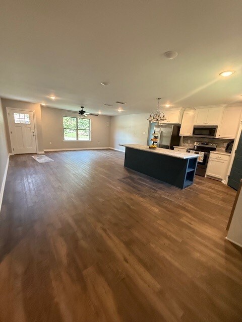 Foto del edificio - 1002 Glencrest Ln