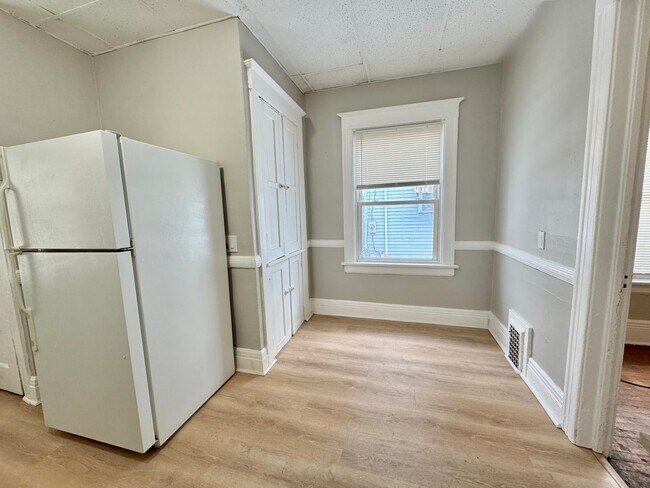 Foto del edificio - 278-280-280 Cedarwood Terrace