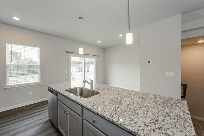 Building Photo - 8757 Whitman Dr