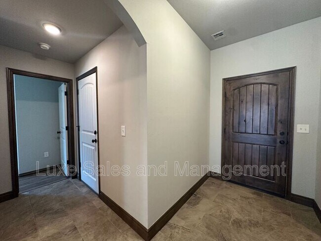 Foto del edificio - 14008 Northwood Village Dr