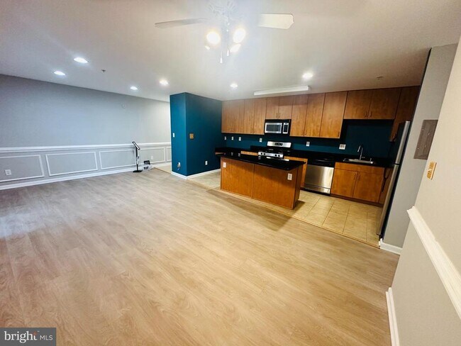 Foto del edificio - 1101 Primrose Ct