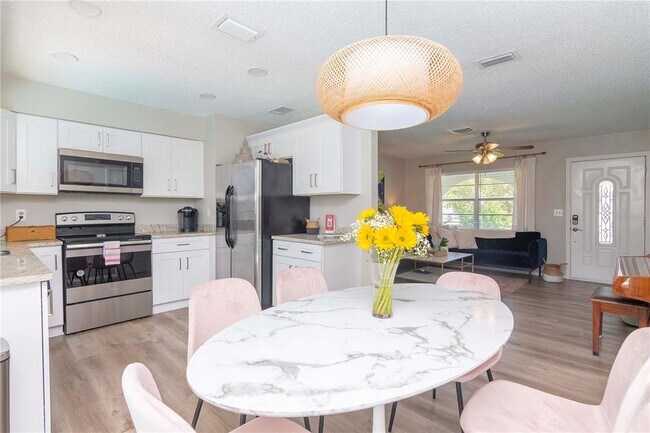 Building Photo - 5395 Asturia Way S