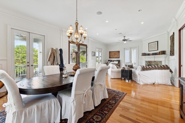 Building Photo - Gorgeous Rivertowne Four Bedroom House on ...