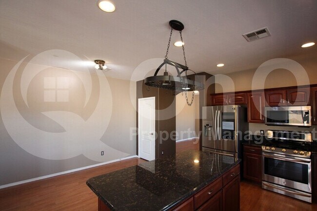 Building Photo - 4711 S Granite St