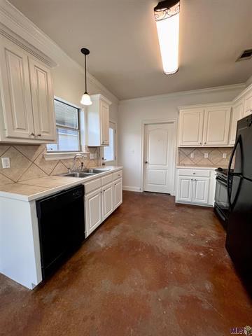 Foto del edificio - 13539 Rose Drive