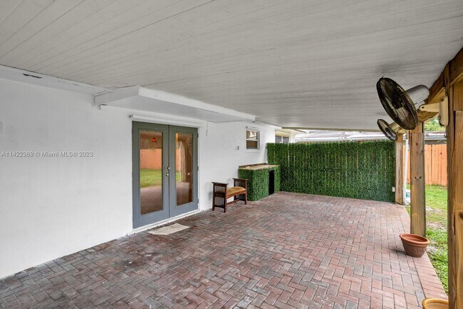 Foto del edificio - 7620 NW 15th St
