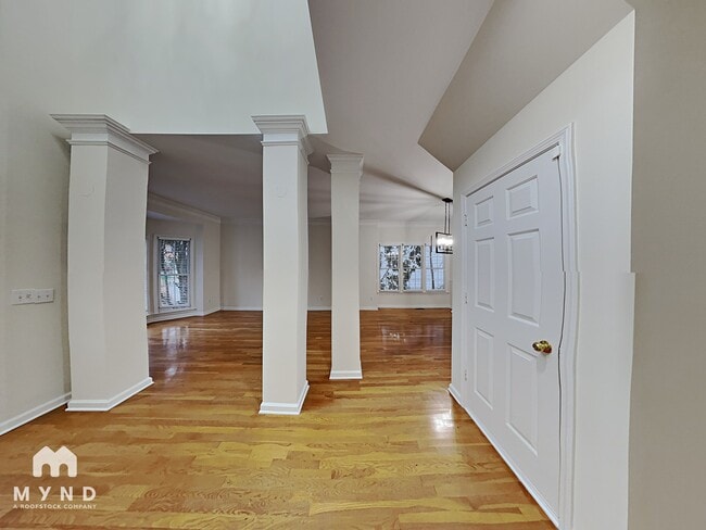 Foto del edificio - 3423 Arbor Creek Point