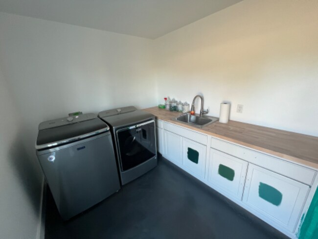 Building Photo - 1300 SW 149th St
