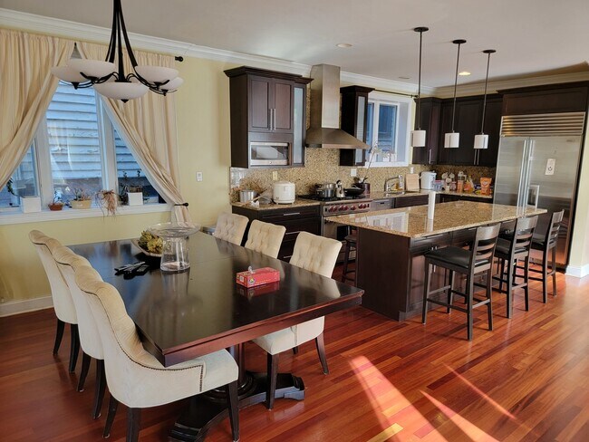 Building Photo - 2830 S Shields Ave