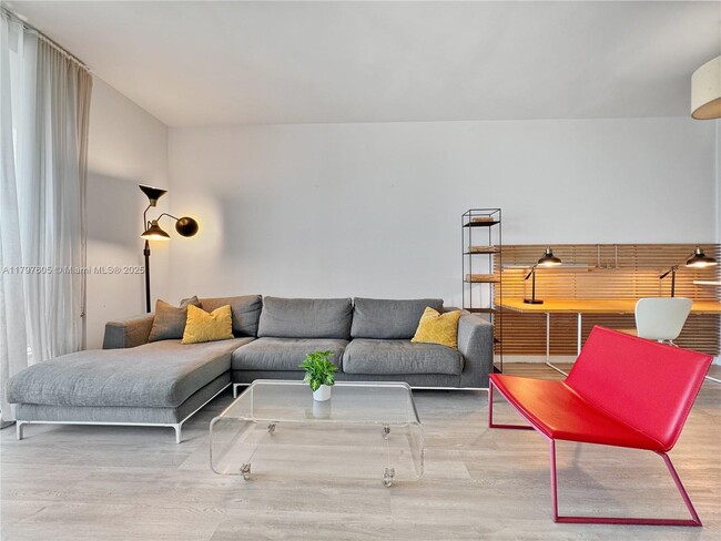 Foto del edificio - 501 NE 31st St