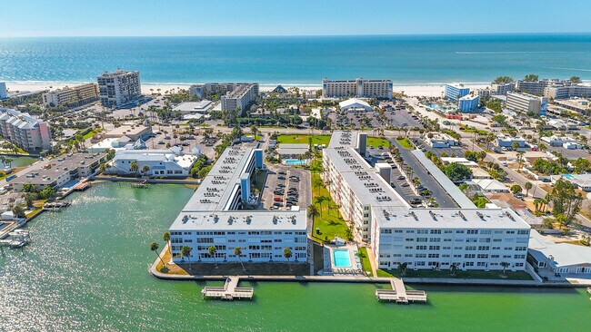 Foto del edificio - 5555 Gulf Blvd