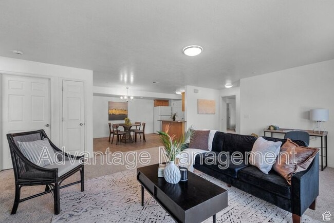 Foto del edificio - 3531 E Rock Creek Rd